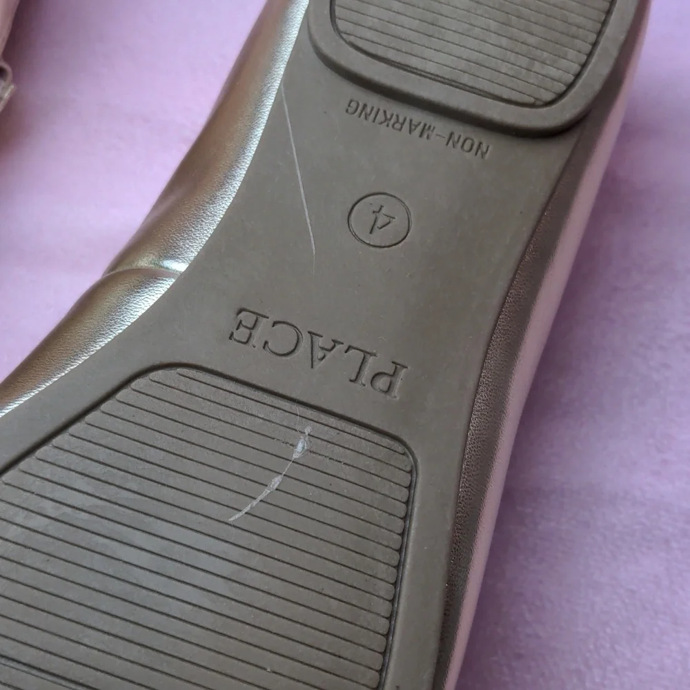 The Children's Place Shiny Gold Metallic Ballet Flats size 4